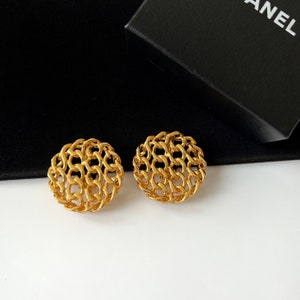 CHANEL Vintage Gold Plated Chain Round Shape Clip on Earrings