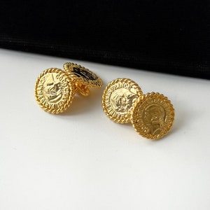 Chanel Button Turnlock Earrings Gold Clip-On 97P – AMORE Vintage Tokyo