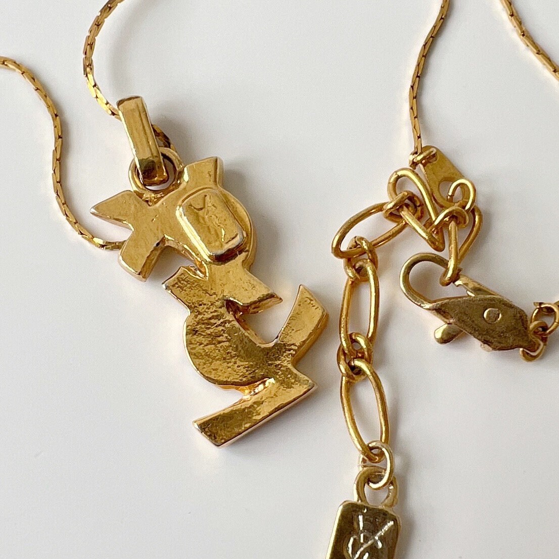 YSL ヴィンテージ ゴールドメッキ YSL ロゴ クリスタル ペンダント