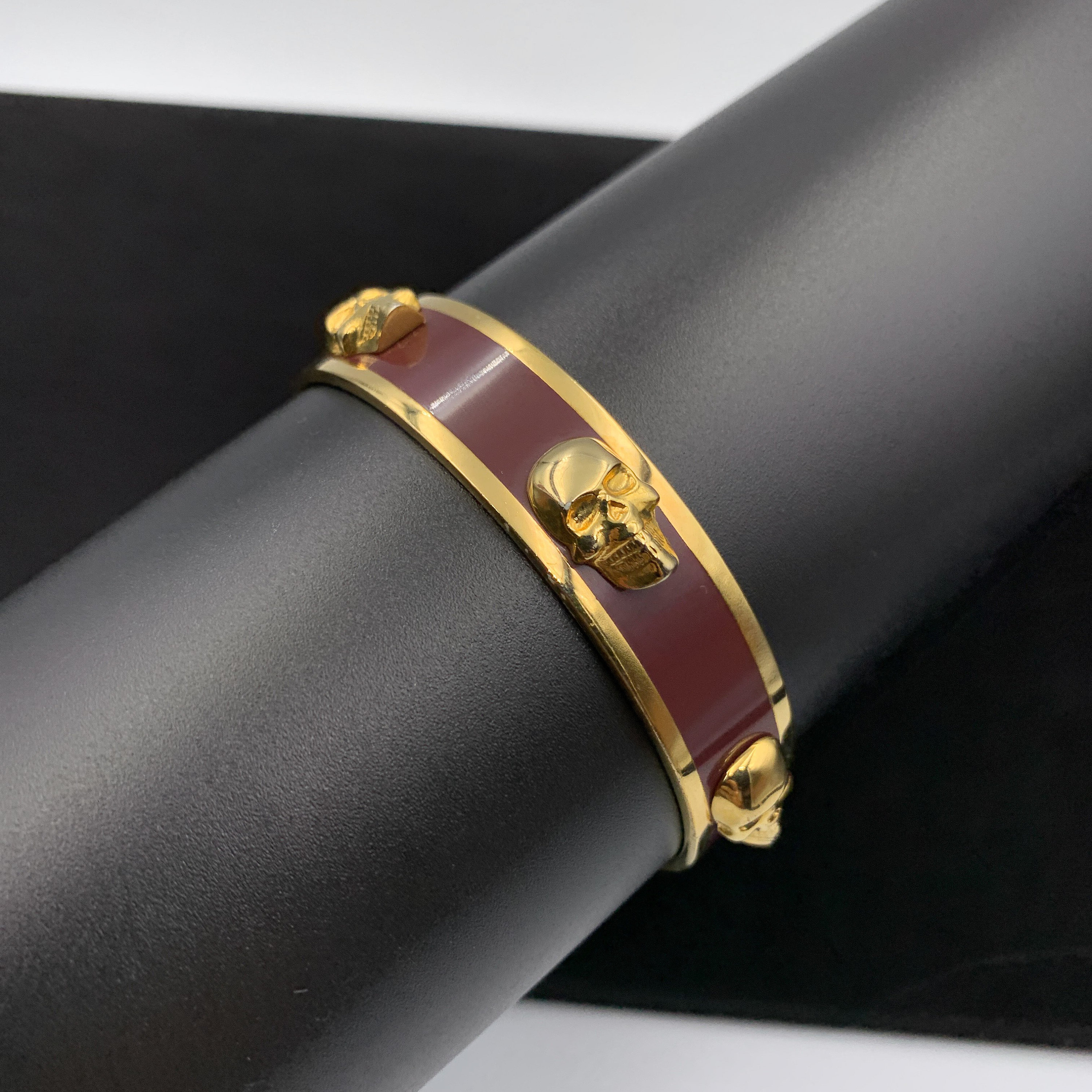 アレキサンダーマックイーンAlexanderMcQueenゴールドスカルバングル アレキサンダーマックイーン Alexander McQueen スカル バングル