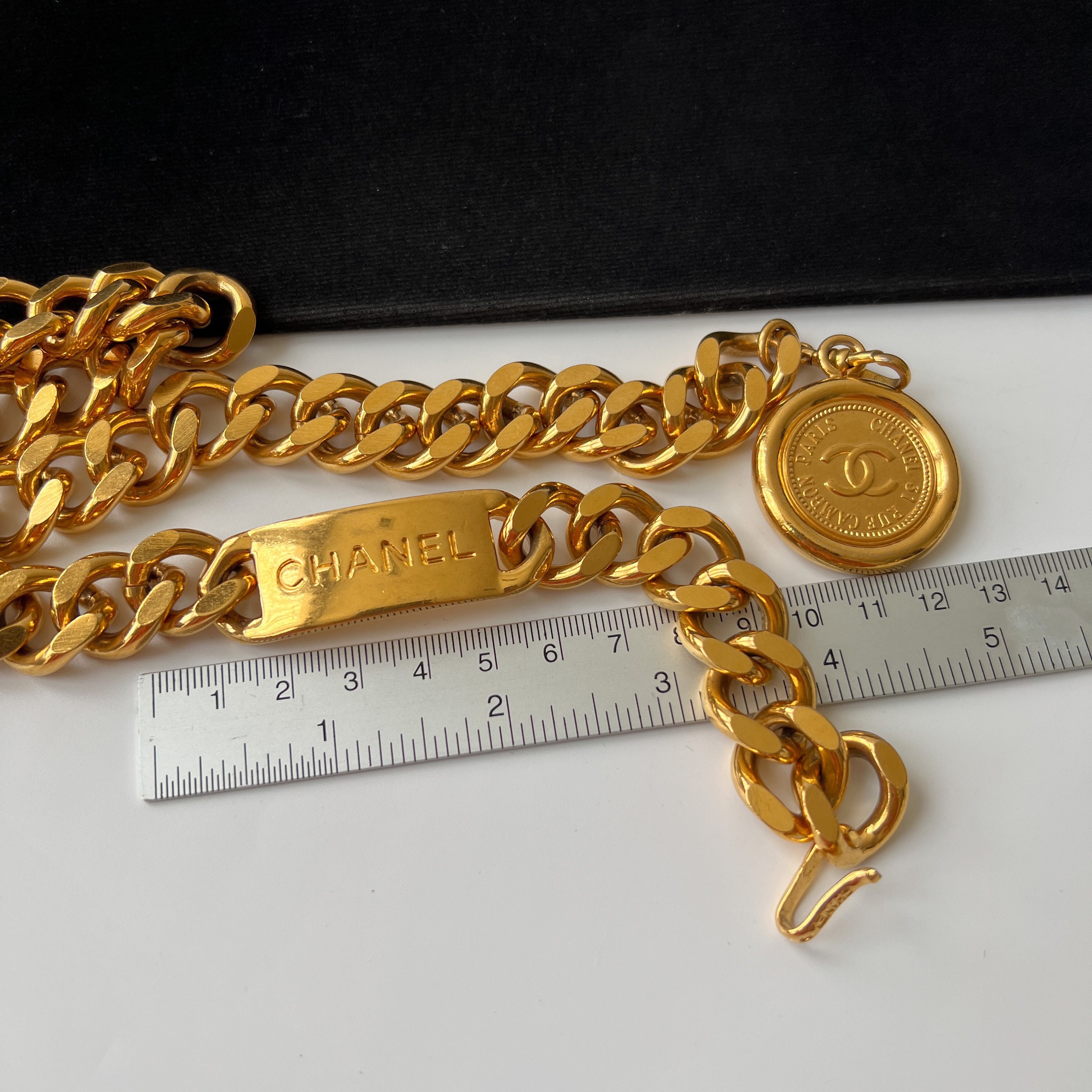 CHANEL Belt Gold Chain Links Gripoix Charms Circa 1970-80s