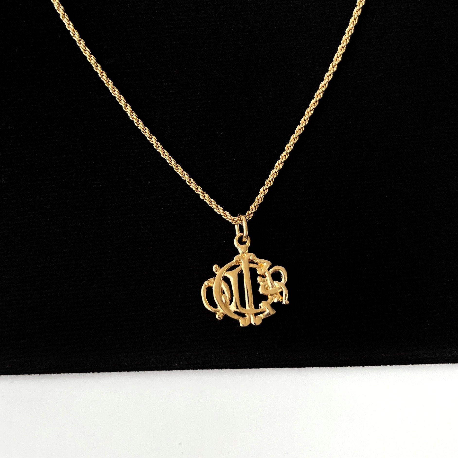 【VINTAGE DIOR/ディオール 】necklace logo Christian Dior Vintage Logo Pendant Necklace - Etsy