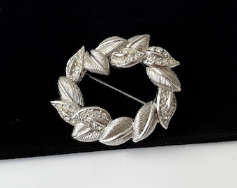 Christian Dior　ディオール　ヴィンテージ　ボウ　ブローチ CHRISTIAN DIOR Vintage Bow Gold Plated Crystal Brooch - Etsy