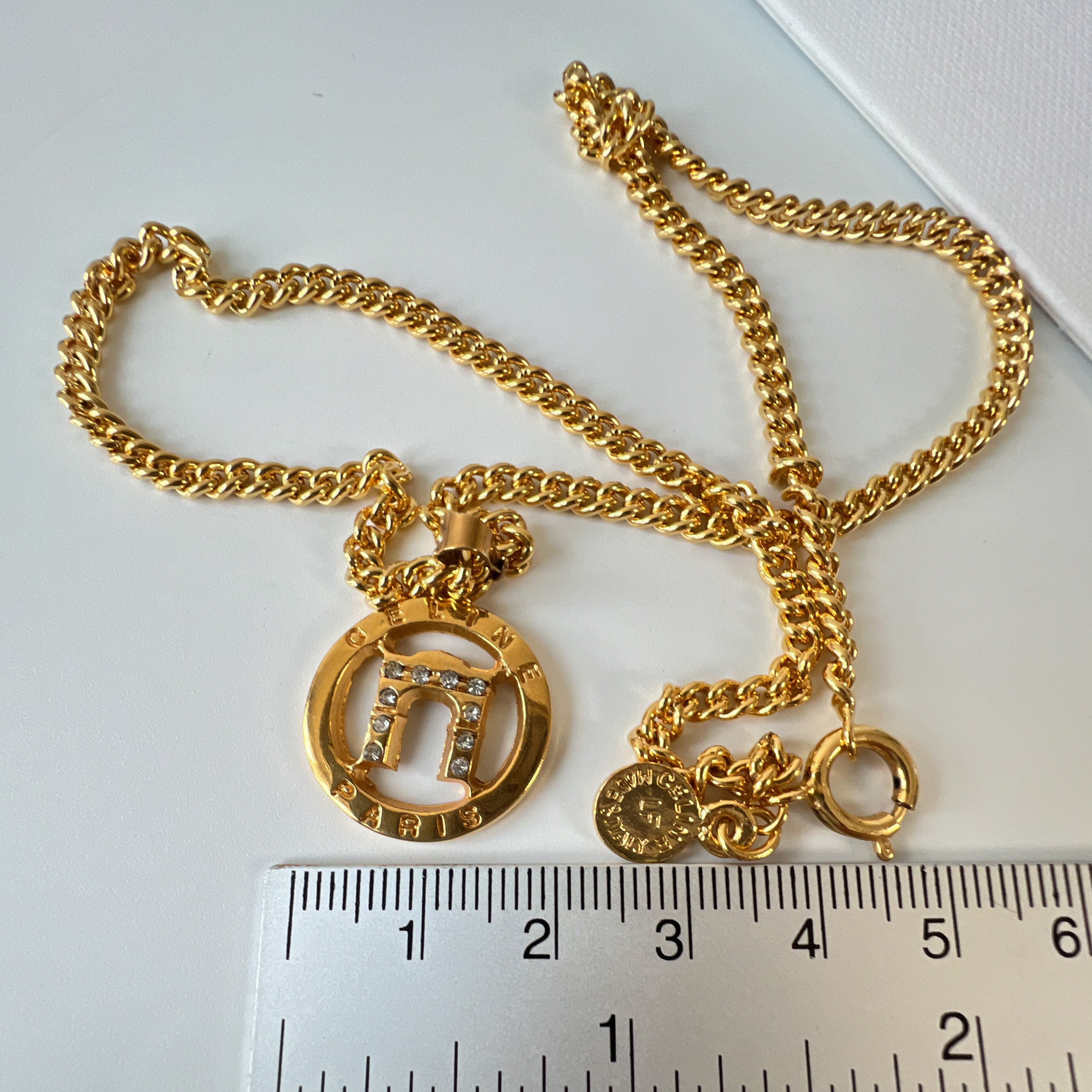 Collana con orologio da tasca in stile vintage Collana con orologio da tasca in stile vintage