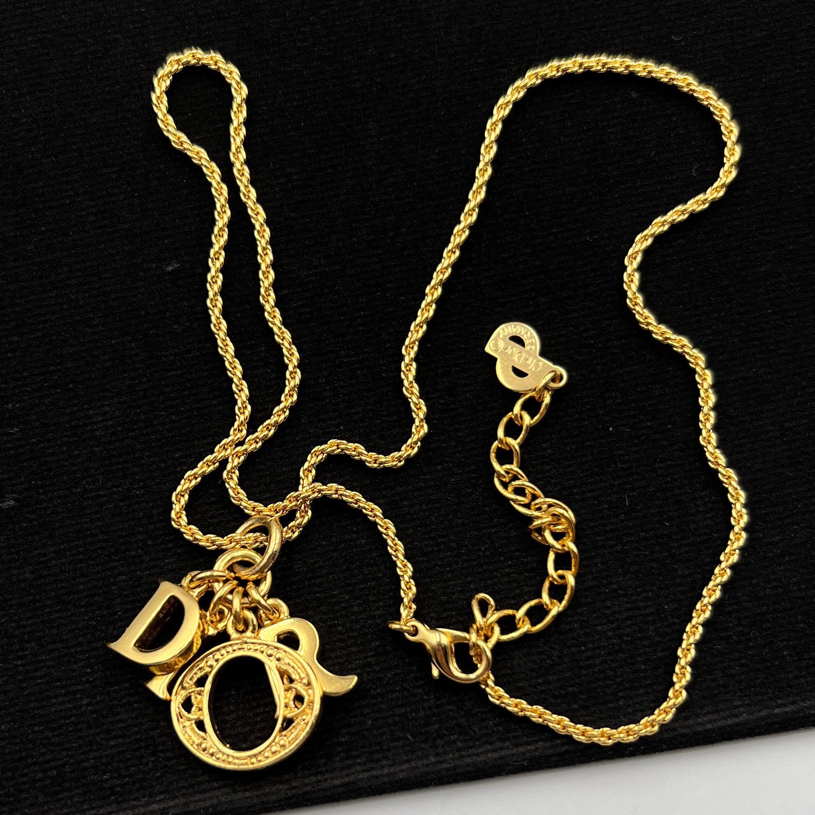 Christian dior logo necklace Clearance