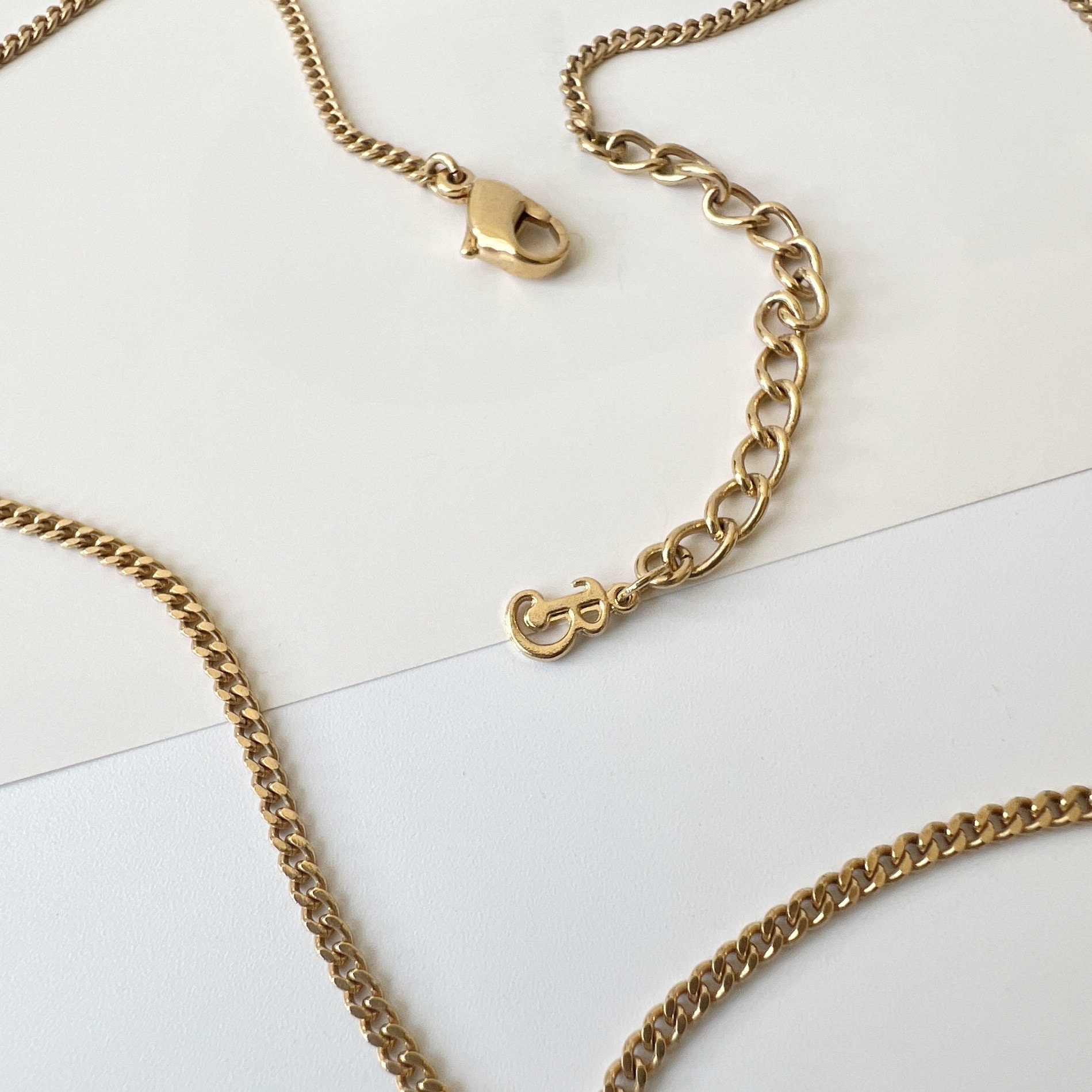 BURBERRYS Vintage Faux Pearl Enamel Oval Pendant Necklace - Etsy