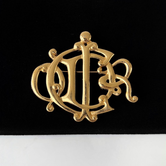 Christian Dior　Brooch Gold Vintage Christian Dior Brooch Pin badge Gold Logo Rhinestone Vintage