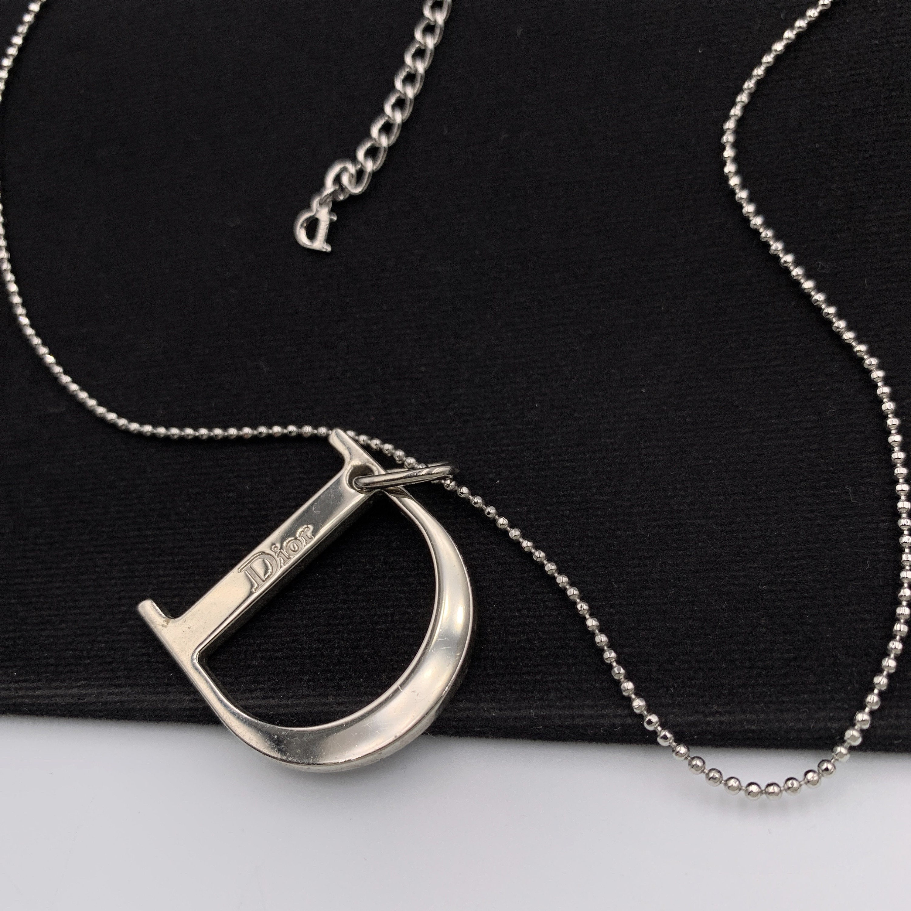 アクセサリー Christian Dior Logo silver necklace Christian Dior Logo Plate Silver Necklace Men's Women Very