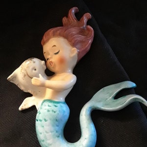 Vintage Norcrest Ceramic Mermaid Holding Fish Wall Plaque Figurine