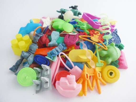 Beach Plastic Toy Trash Beach Toy Plastic Finds 86 Pcs Bulk Lot Recycled Mixed Colours Up cycling Assemblage Art Craft Supply Trash2treasure Etsy