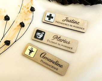 Personalized pharmacist or pharmacy assistant / student badge - Magnetic wooden name plate - Pharmacy name badge