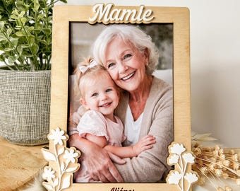 Personalized wooden photo frame, Grandma/Grandmother gift, Wooden name frame with flowers