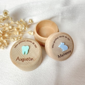 Personalized wooden tooth box, baby teeth keepsake with engraved first name, little mouse or tooth motif, child birth gift