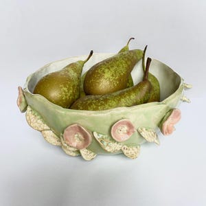 Bol de cerámica único y elegante con flores, cerámica floral decorativa, cerámica de gres funcional, frutero hecho a mano, ensaladera verde