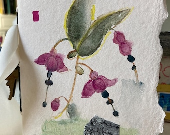Diario de arte hecho a mano con acuarela: Pintura de fucsias - Cinta de seda blanca y llave vintage