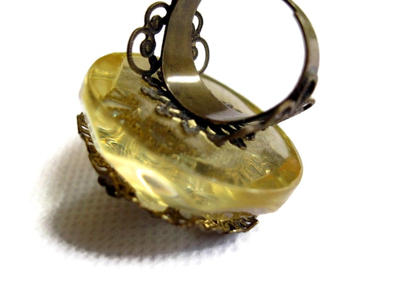 Vintage Art Deco Brass Rhinestone Faceted Lucite Apple Juice Statement Button Ring image 4