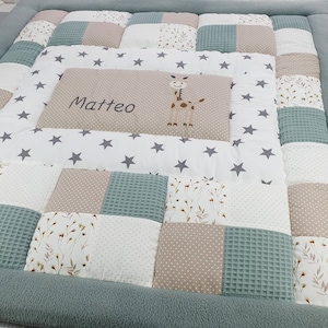 Krabbeldecke personalisiert Patchwork Decke Baby Giraffe Krabbeldecke mit Namen Tessalinchen Bild 1