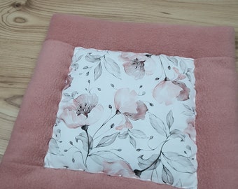 Thick crawling blanket * Magnolia * Playing blanket for birth or baptism * Tessalinchen