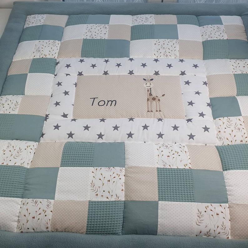 Krabbeldecke personalisiert Patchwork Decke Baby Giraffe Krabbeldecke mit Namen Tessalinchen Bild 9