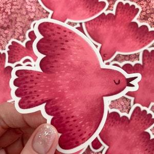 Adhesivo de pájaro volador // Apto para lavavajillas y resistente a la intemperie // 3" x 2,8" / Estética rosa para botellas de agua, portátiles y más
