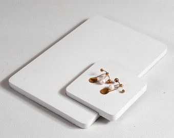 White Concrete Gradatio Tray | Squared | Concrete | Decorative Tray | Jewelry Holder | Key tray | Modern | Minimalistic | Desk Organizer