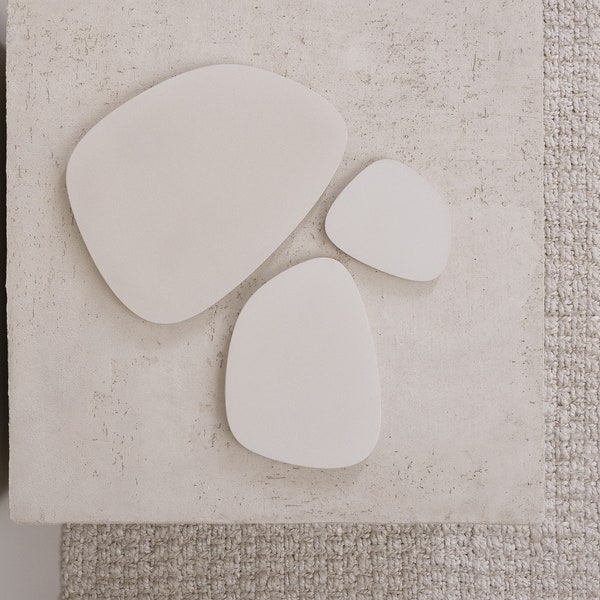 Cream Concrete asymmetric tray | 3 sizes | catchall tray | desk organizer | modern decor | keys tray | jewelry display | beton |kitchen set