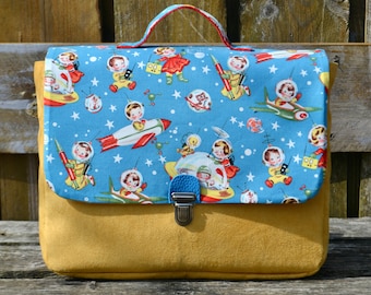 VINTAGE KINDERGARTEN SCHOOL BAG