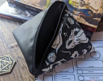 Dragon Skull ITA Zip Dice Bag - Dice Tray Bag Dungeons and Dragons Pleather Cork Bag Bundle Roleplaying and Tabletop Games Dungeon Master