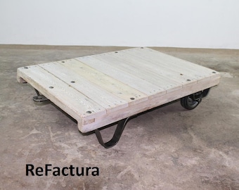 Carro de palets, mesa alta, mesa de centro, estilo shabby chic, mesa de palets, mesa vintage, mesa industrial, palets con ruedas, carro de palets