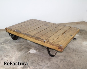 Transpaleta XXL, mesa alta, mesa de centro, palet rodante, mesa industrial, mesa de reciclaje, mesa de madera antigua,