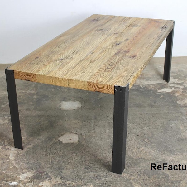 Couchtisch aus alten Gerüstbohlen, Beistelltisch, Coffe table, Industrial tisch, Tisch aus Altholz, Upcycling Tisch, reclaimed wood