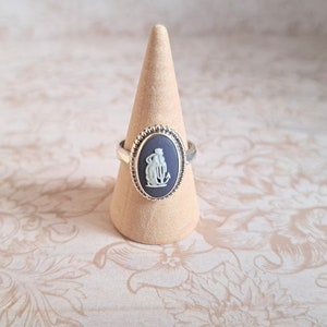 Portland Blue Wedgwood Ring Vintage Jasperware Cameo, Hope and Anchor, Fully Hallmarked Sterling Silver 1970s, Classical Nautical Talisman