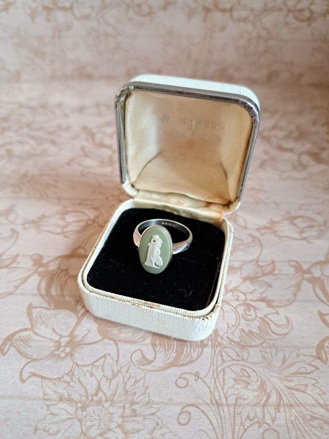 Vintage Wedgwood Cameo Ring Sage Green Jasperware Sterling Silver Fully