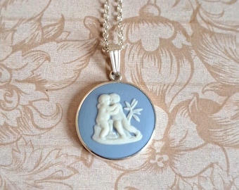 Vintage Gemini Rarer Zodiac Wedgwood Cameo Charm Pendant Blue Jasper HM Sterling Silver 70s/80s Star Sign May 21/22 - June 20/21 Birthday
