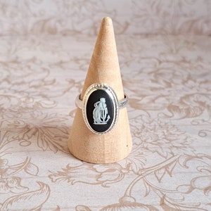Vintage Wedgwood Cameo Ring Black Jasperware, Sterling Silver Fully Hallmarked 1970s, Classical Hope & Anchor, Gift Boxed Nautical Talisman