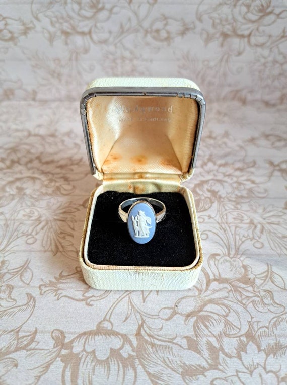 Wedgwood Ring Artemis With Stag, Blue Jasperware … - image 1