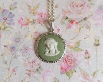 Vintage Wedgwood Sage Green Jasperware Circle Cameo Pendant, Classical Muse Georgian Design, Sterling Silver, Silver Chain, Gift Boxed