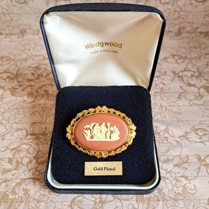 Wedgwood Rarer Terracotta Jasperware Cameo Large Brooch Sacrifice Scene 18KGP Corinthian Collection Acanthus Mount c1970/80s Optional Box VG
