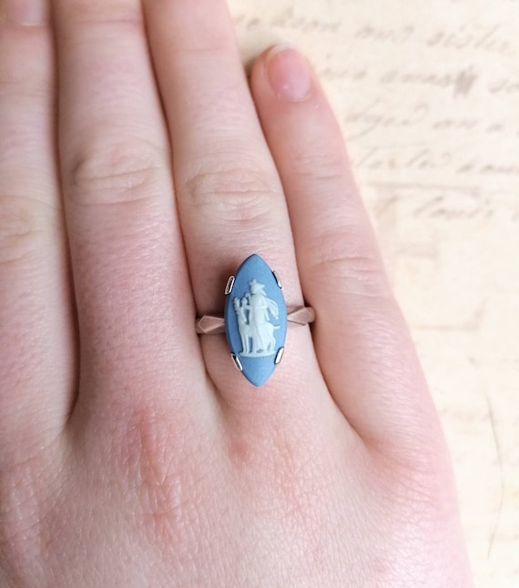 Vintage Wedgwood Diana The Hunter Ring Light Blue… - image 2