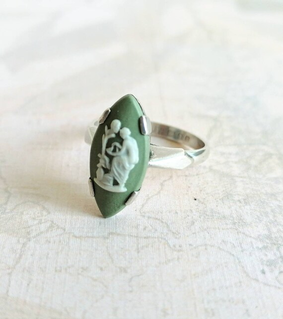 Sage Green Wedgwood Ring Sterling Silver Fully hm 197… Gem