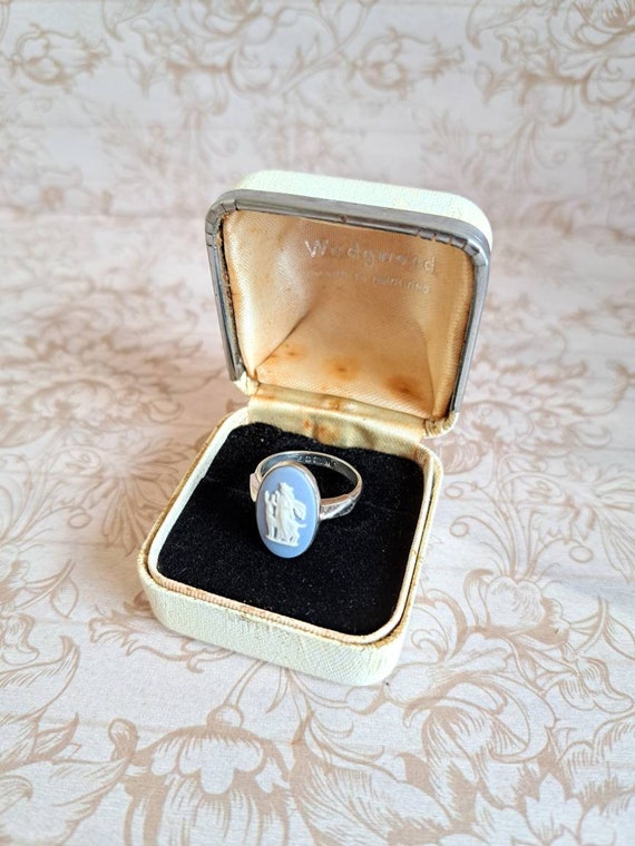 Wedgwood Ring Artemis With Stag, Blue Jasperware … - image 2