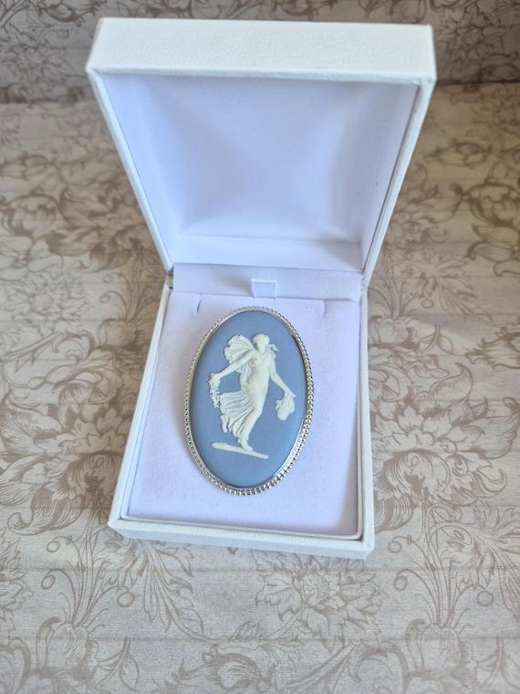 ヴィンテージ ウェッジウッド 特大ブローチ ブルー ジャスパーウェア