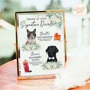 Signo de bebidas de cóctel de firma imprimible Perros, flores blancas y hojas verdes Signos de boda, Barra de boda rústica Bebidas de firma Signo de mascotas