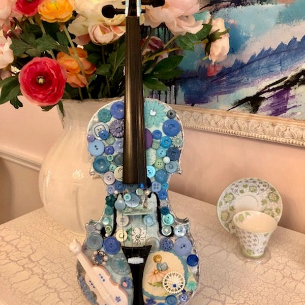 Blue Violin mosaic/OOAK mixed media button mosaic violin/violin wall art /violin home decor/violin with buttons/button mosaic/mosaic violin