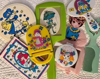 Vintage groovy girls hand mirror/vintage 1970s hand mirror/mid century mod mirror/vintage Tom Fields girl hand mirror