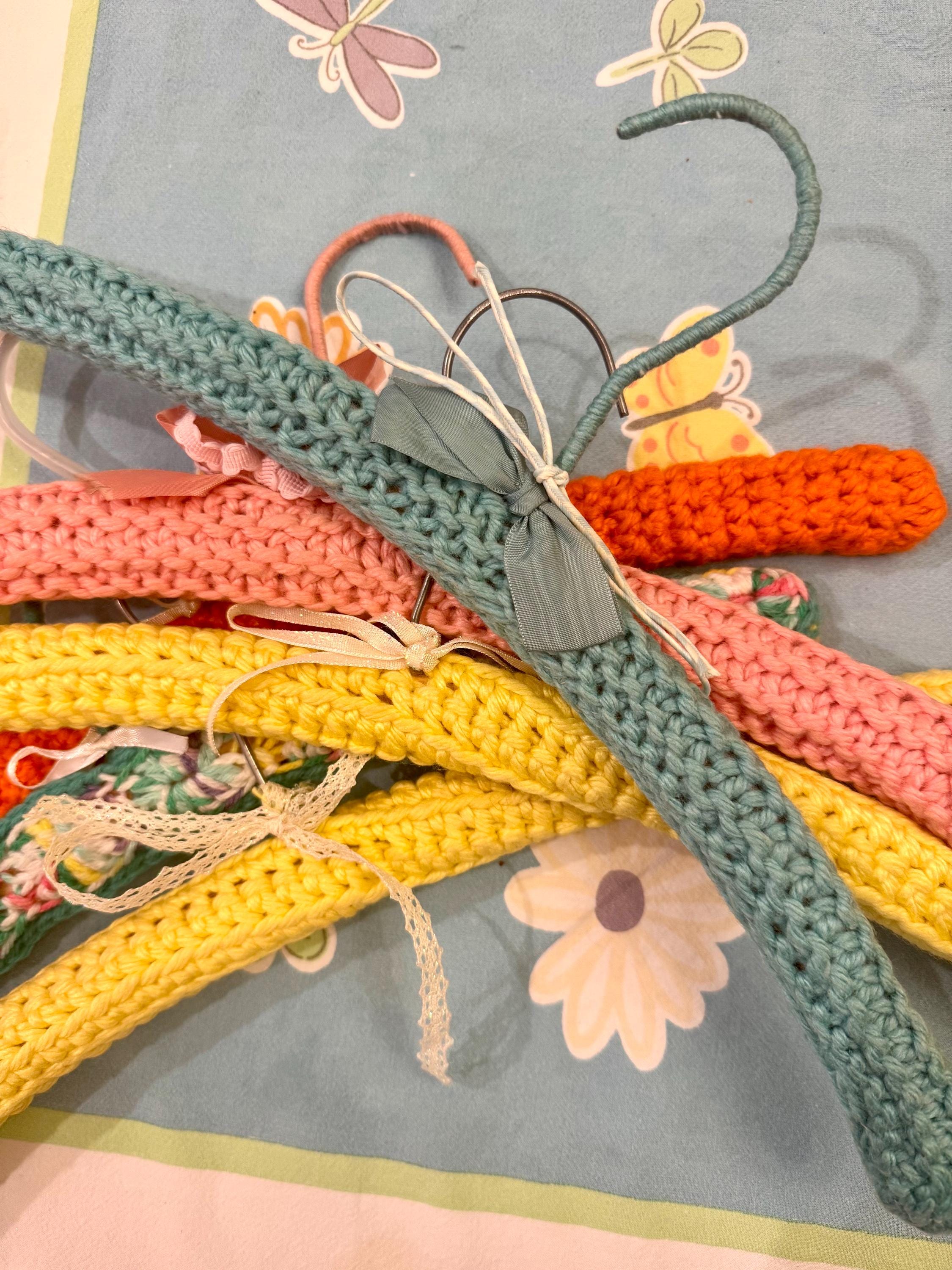 Crochet En fonte sur plaque #3