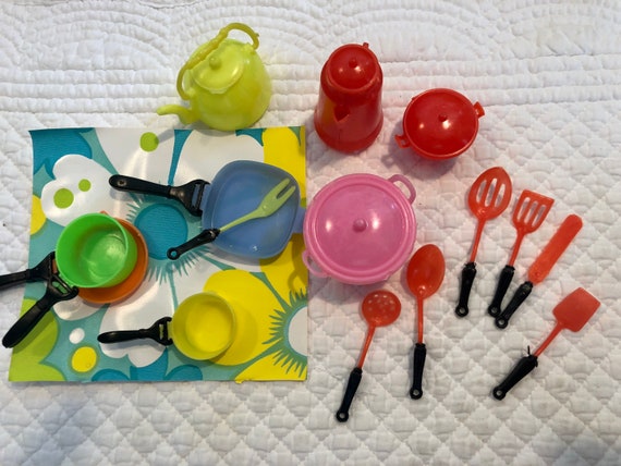 Vintage Doll House Kitchen Set/vintage Mini Kitchen Utensils/vintage  Plastic Toy Kitchen/hong Kong Toy Pots Pans/toy Spoons/toy Cooking Set 