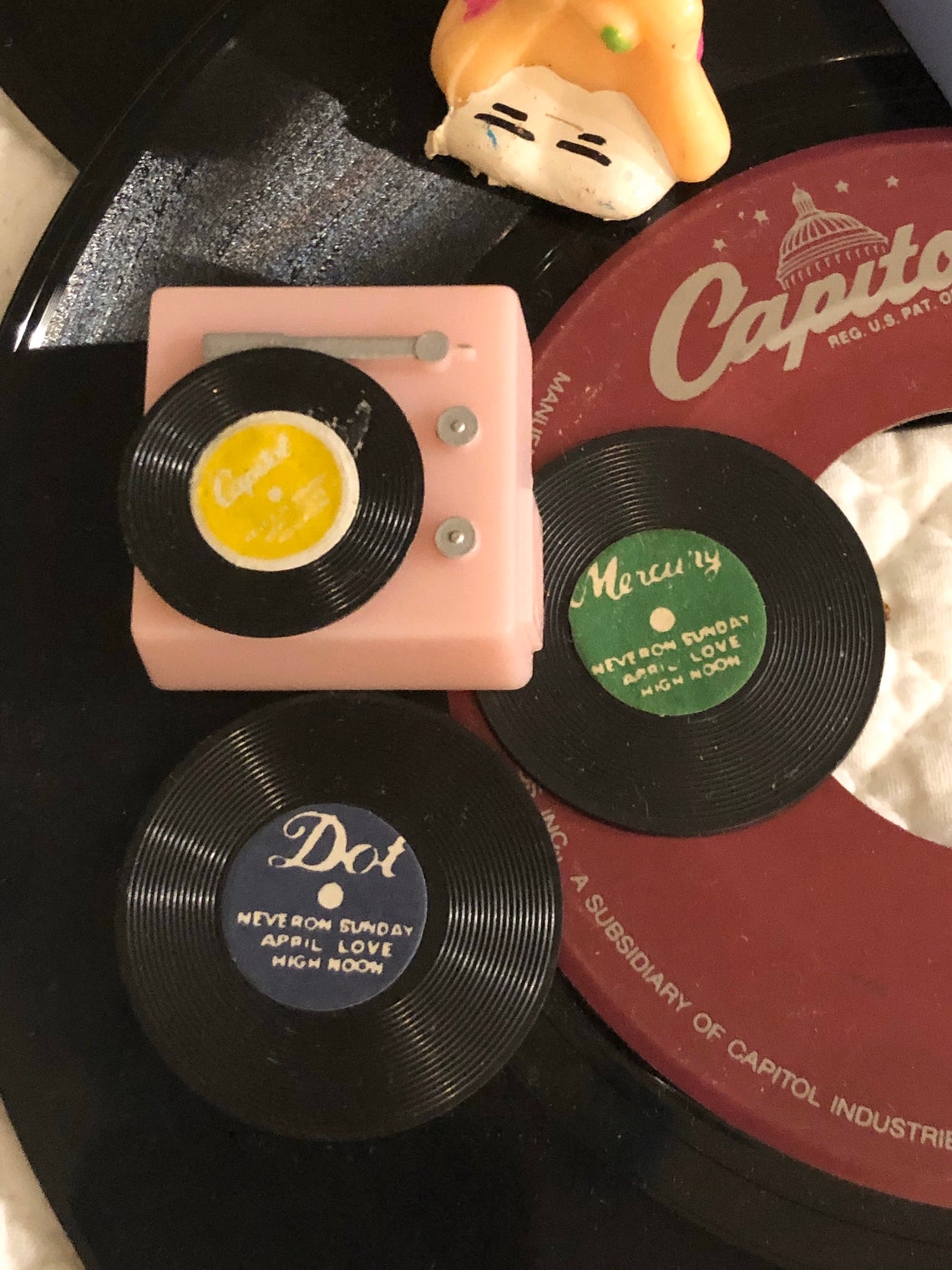 Vintage Mini Record Player With Records/toy Record Etsy