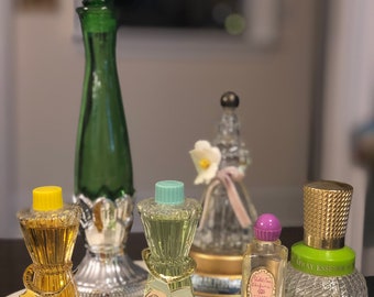 Vintage perfume bottle/mid century perfume/vintage glass perfume bottle/vintage toilet water bottle/ grannycore vanity/grannycore decor