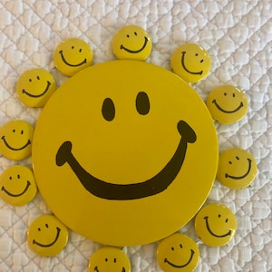 Vintage smiley face pin/groovy smiley face pin back/Have s nice day smiley pin/hippy groovy smiley face pin